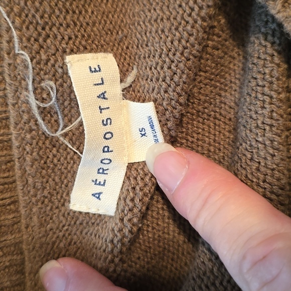 Brown Cable Knit Women's Sweater - Picture 3 of 4